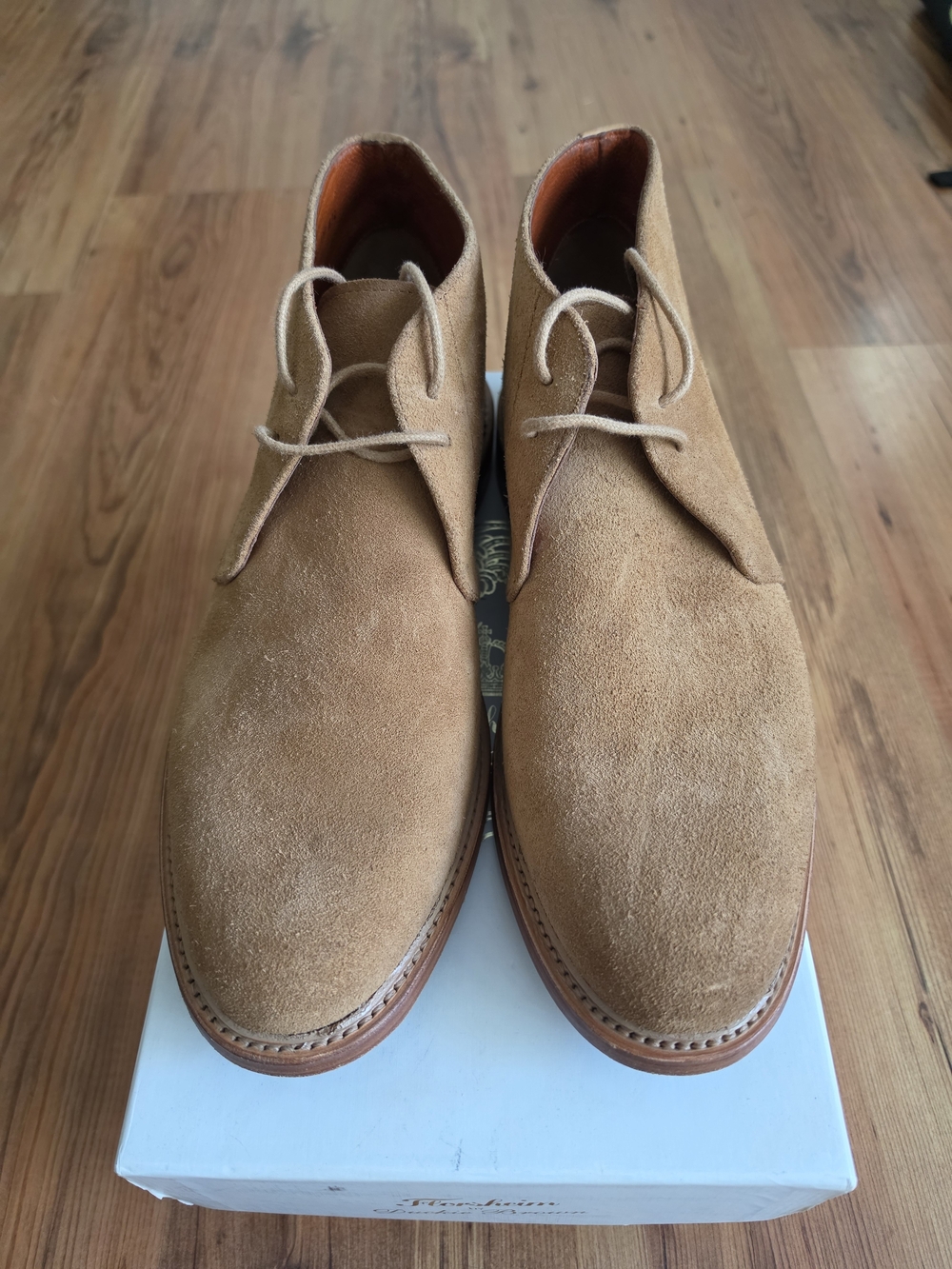 Florsheim Men's Suede Chukka Boots in Light Brown